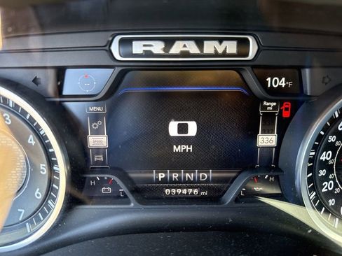 Used 2022 RAM 1500 Laramie AWD/4WD image 2