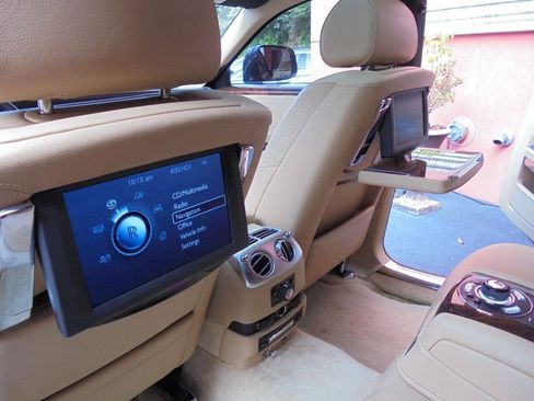 Used 2011 Rolls-Royce Ghost RWD image 26