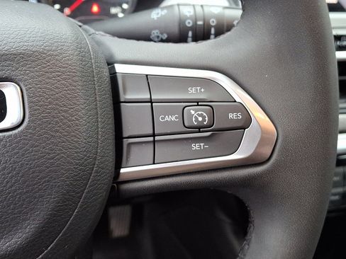 Used 2024 Jeep Compass Latitude AWD/4WD image 22