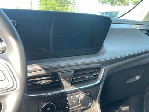 Used 2025 Buick Encore GX Preferred image 18