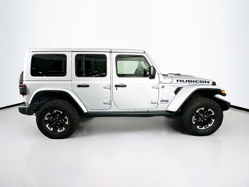 Used 2024 Jeep Wrangler Unlimited Rubicon 4xe image 10
