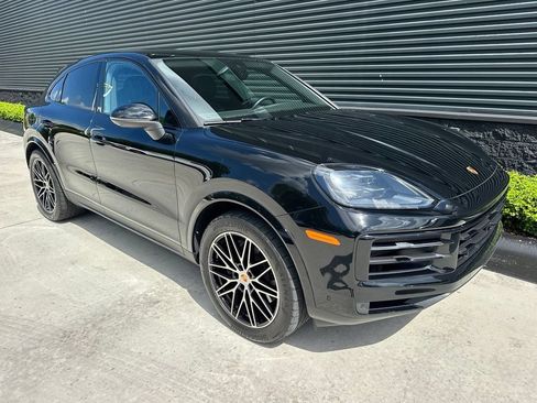 Certified 2024 Porsche Cayenne Coupe AWD/4WD image 12