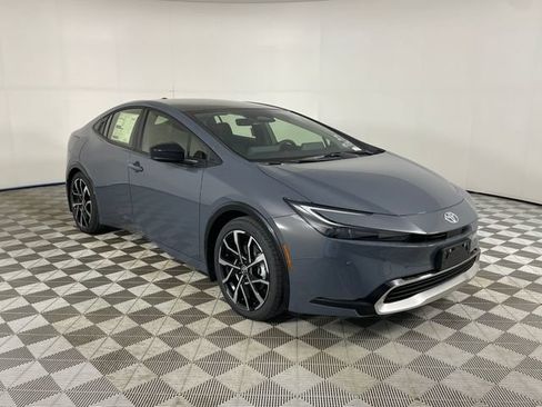 New 2026 Toyota Prius Plug-In Hybrid FWD image 15