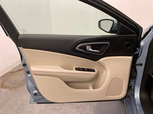 Used 2015 Chrysler 200 C FWD image 18