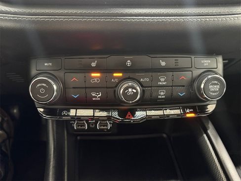 Used 2022 Dodge Durango GT image 24