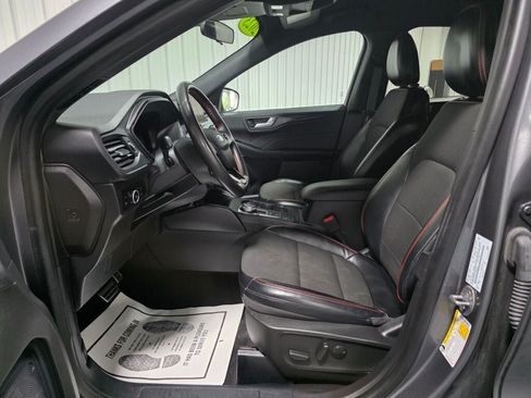 Used 2023 Ford Escape ST-Line Select AWD/4WD image 9