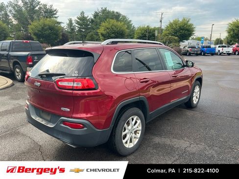Used 2016 Jeep Cherokee Latitude w/ Comfort/Convenience Group AWD/4WD image 8