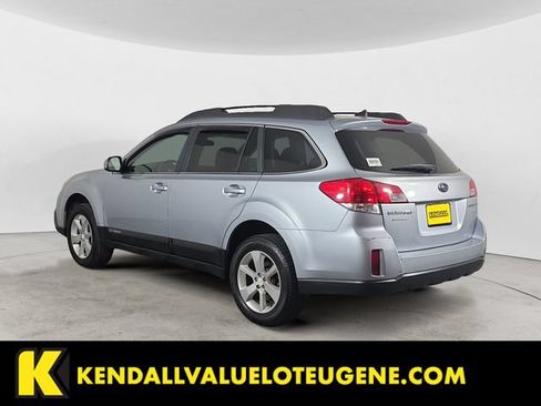 Used 2014 Subaru Outback 2.5i Premium AWD/4WD image 7