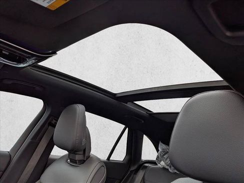 Certified 2026 Mercedes-Benz GLC 300 4MATIC image 13