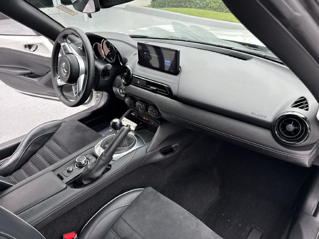 Used 2024 MAZDA MX-5 Miata RF Club w/ Weather Package RWD image 32