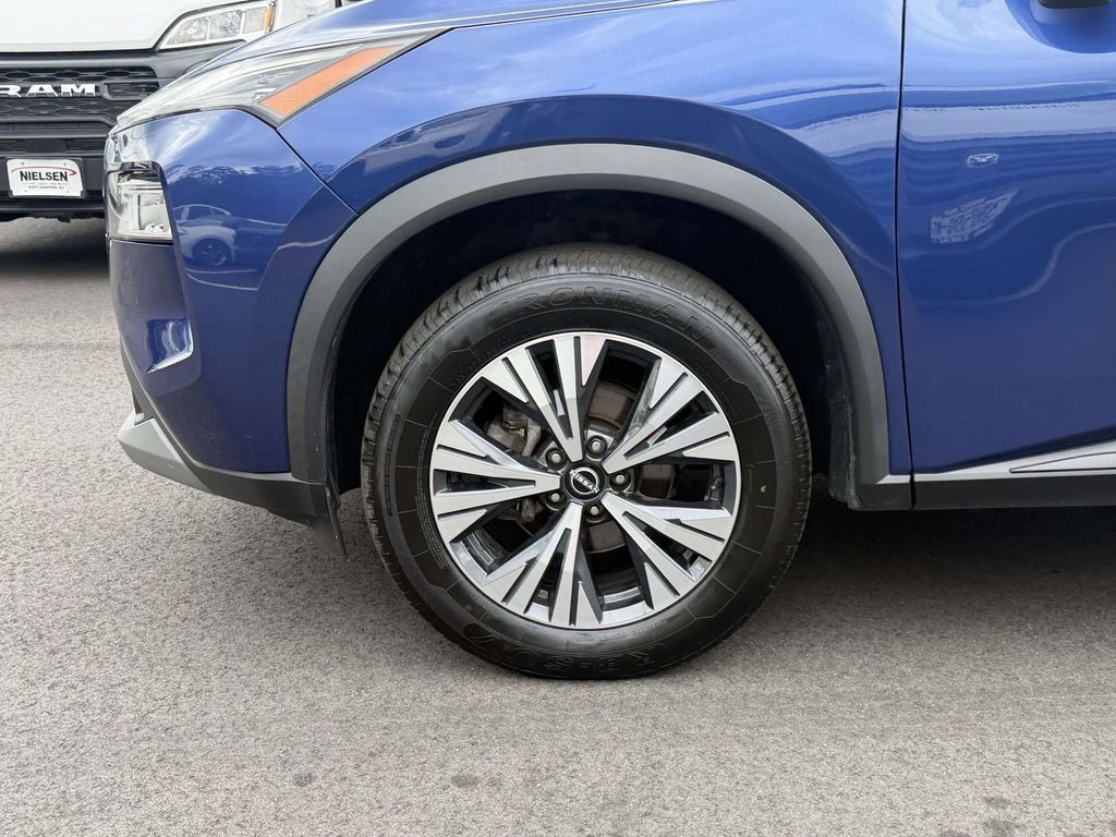 Used 2023 Nissan Rogue SV FWD image 10
