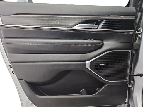 Used 2023 Jeep Wagoneer L Series II image 26