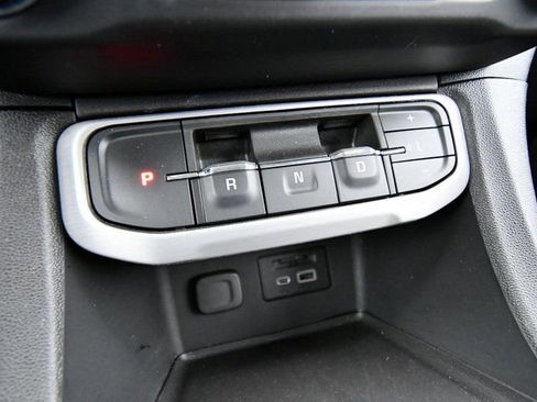 Used 2023 GMC Acadia SLT AWD/4WD image 27
