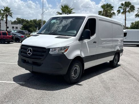 Used 2025 Mercedes-Benz Sprinter 2500 image 14
