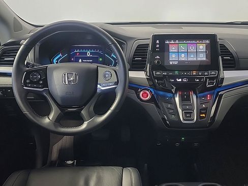 Certified 2024 Honda Odyssey Touring image 21