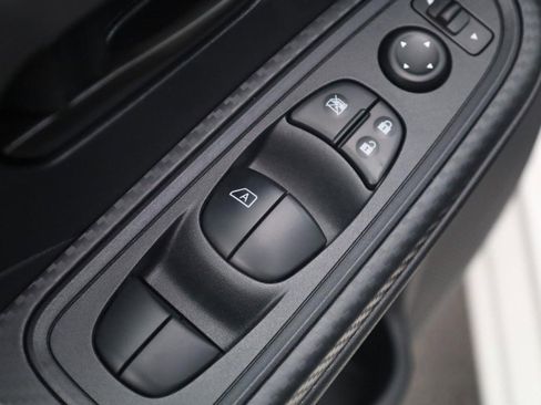 New 2025 Nissan Versa S w/ Trunk Package FWD image 11