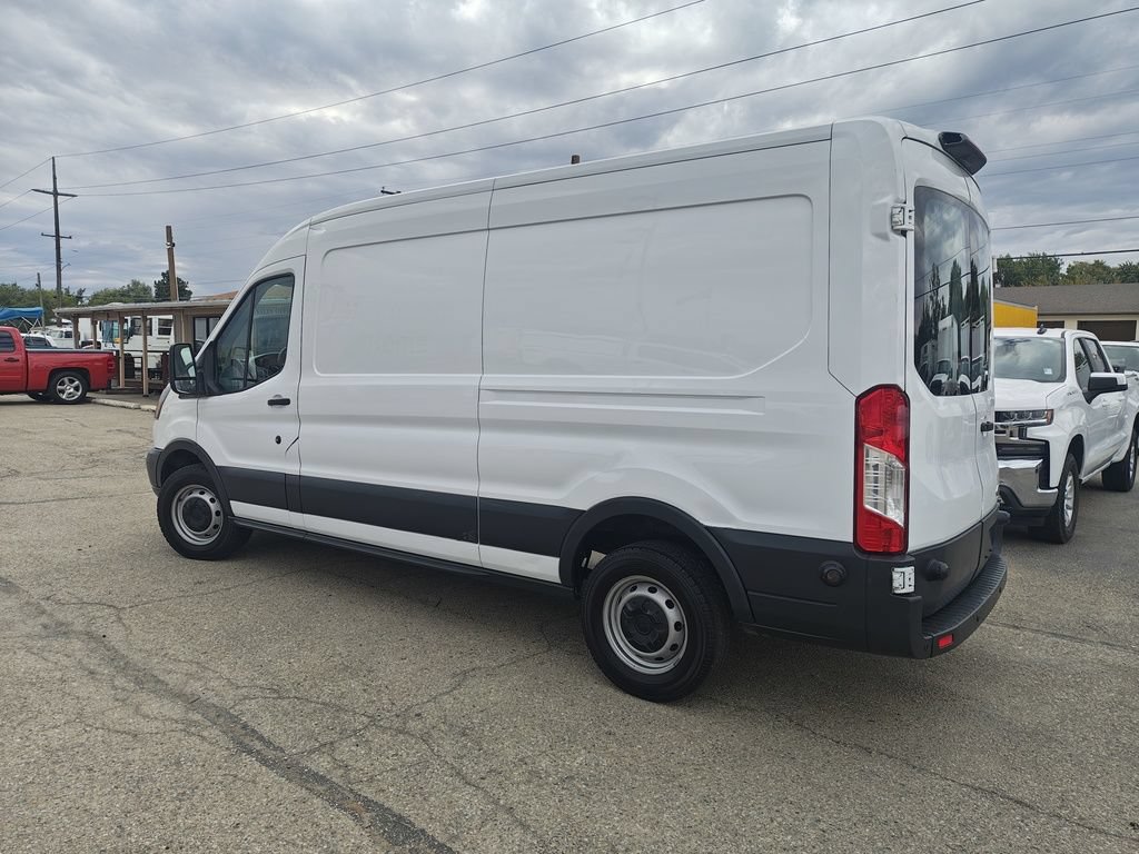 Used 2018 Ford Transit 250 148 Medium Roof RWD image 4