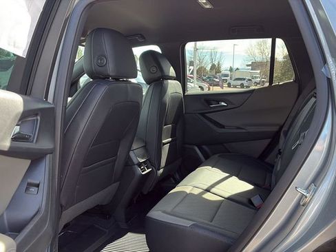 New 2026 Chevrolet Equinox LT w/ Convenience Package II AWD/4WD image 8
