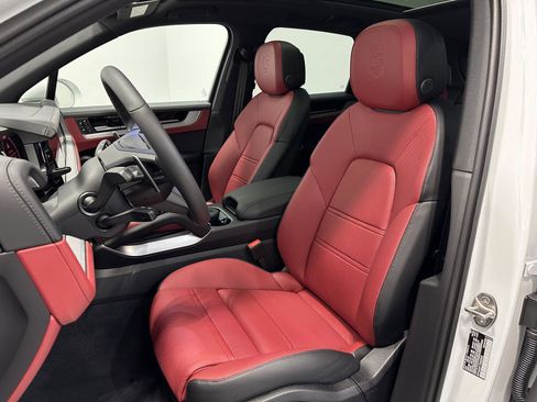 New 2026 Porsche Cayenne image 5
