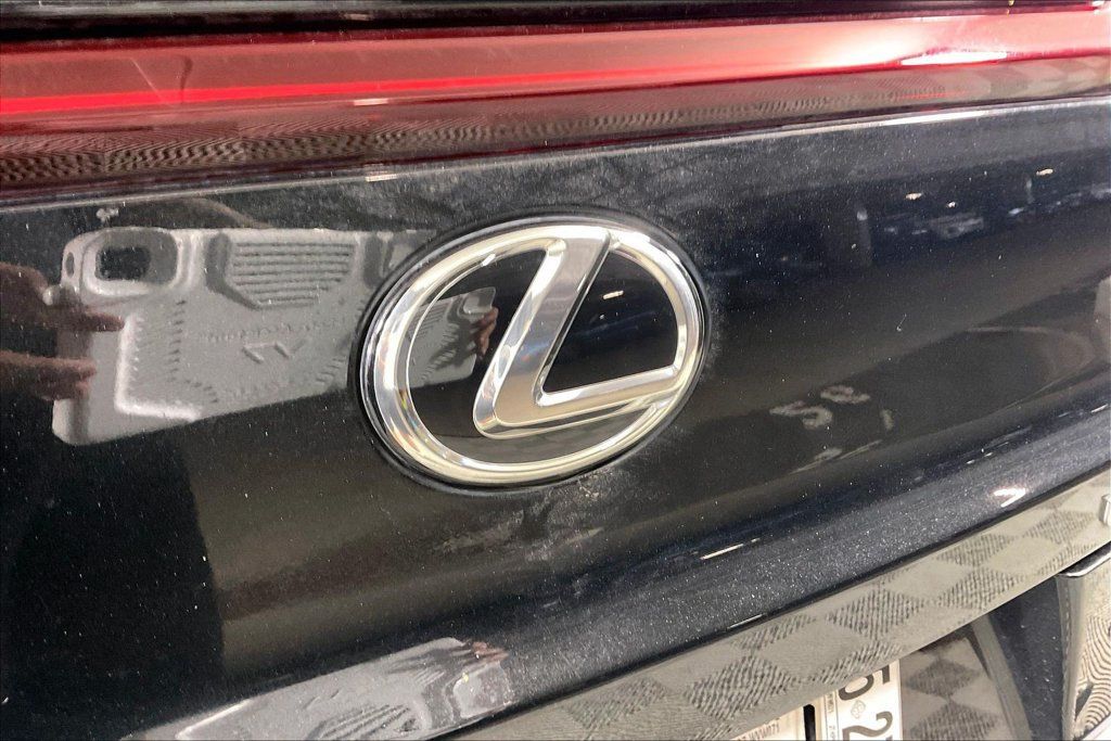 Used 2024 Lexus UX 250h FWD w/ Premium Package image 7