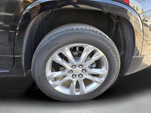 Used 2023 Chevrolet Traverse High Country w/ LPO, 'HIT The Road' Package image 29