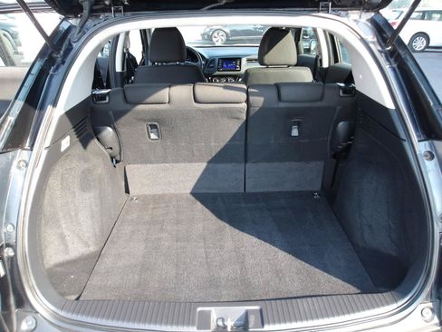 Used 2017 Honda HR-V LX image 11