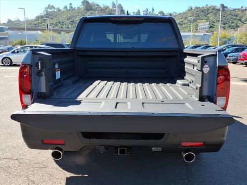 New 2026 Honda Ridgeline Black Edition image 6