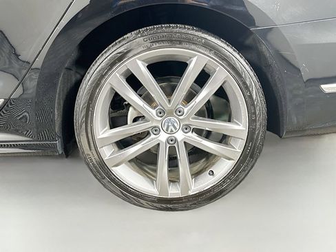 Used 2016 Volkswagen Passat 1.8T R-Line image 33