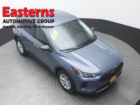 Used 2023 Ford Escape Active w/ Tech Pack #1 AWD/4WD image 6