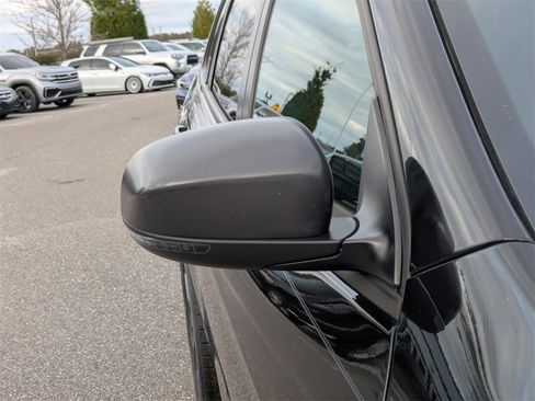 Used 2021 Jeep Cherokee Latitude Lux 80th Anniv w/ Quick Order Package 26U 80TH image 12