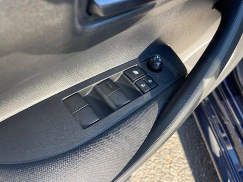 Used 2022 Toyota Corolla LE image 8