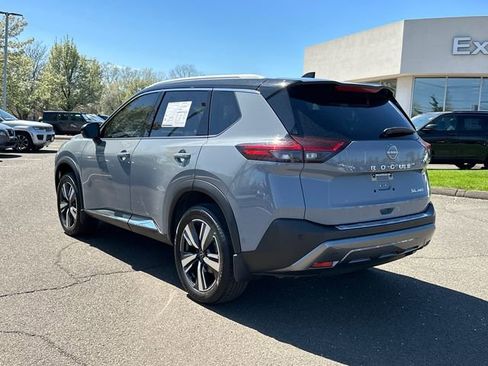 Certified 2023 Nissan Rogue SL w/ SL Premium Package AWD/4WD image 4