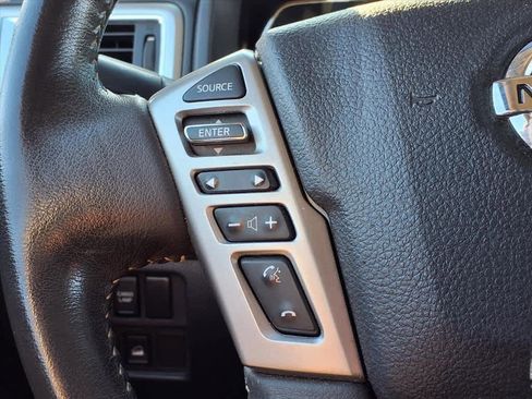 Used 2017 Nissan Titan PRO-4X image 21