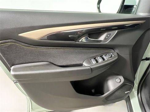 Used 2025 Chevrolet TrailBlazer ACTIV w/ Convenience Package image 32