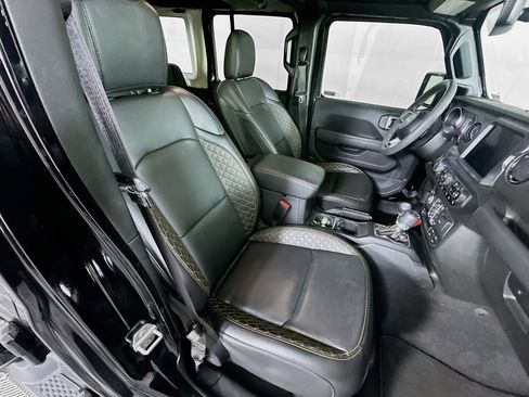 Used 2023 Jeep Wrangler Unlimited Sahara AWD/4WD image 30