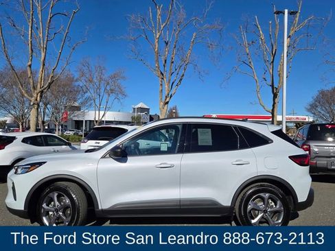 Used 2025 Ford Escape ST-Line w/ Equipment Group 301A image 6