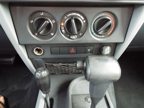 Used 2010 Jeep Wrangler Unlimited Sahara AWD/4WD image 18