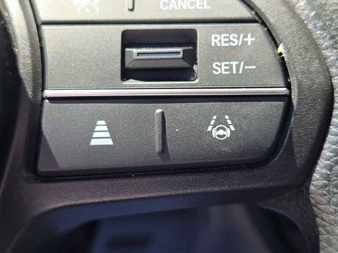 Used 2023 Honda HR-V LX image 27