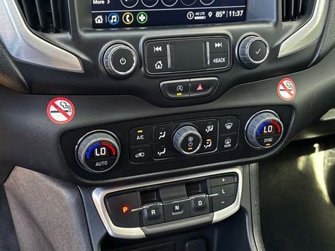 Certified 2024 GMC Terrain SLT image 21