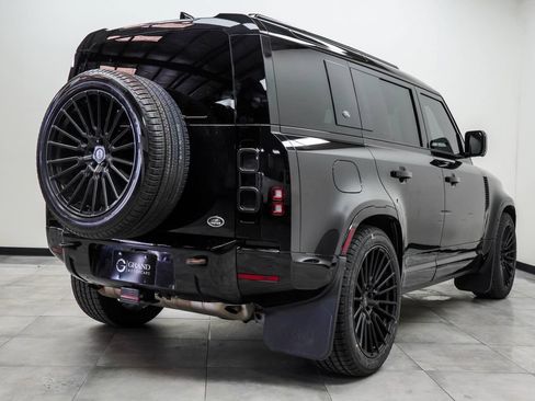 Used 2022 Land Rover Defender 110 X-Dynamic HSE AWD/4WD image 12