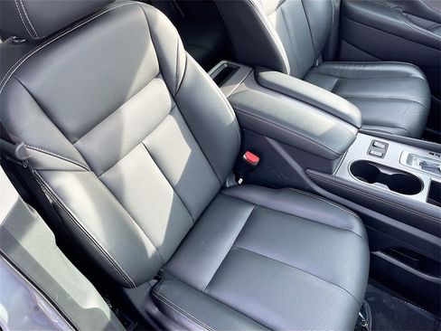 Used 2024 Nissan Murano SL image 30