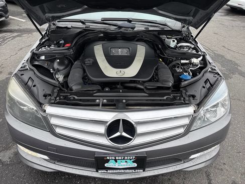 Used 2011 Mercedes-Benz C 300 Sedan image 14