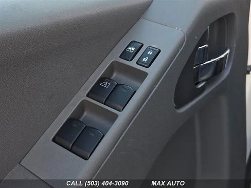 Used 2020 Nissan Frontier SV image 31