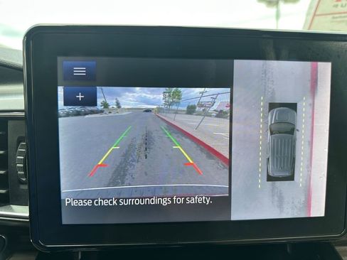 Used 2022 Ford Explorer Limited image 26