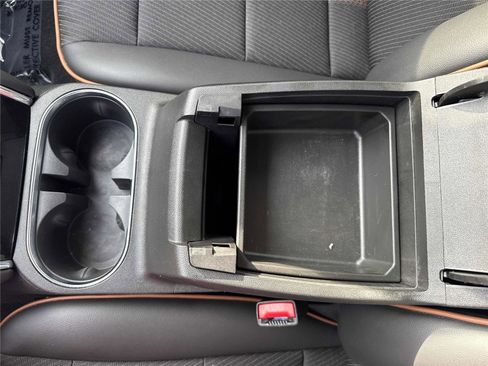 Used 2024 GMC Canyon AT4 w/ Technology Package image 22