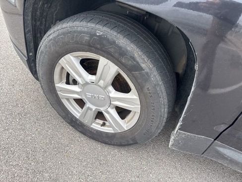 Used 2016 GMC Terrain SLE image 9