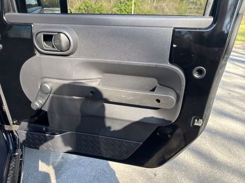 Used 2008 Jeep Wrangler X image 10