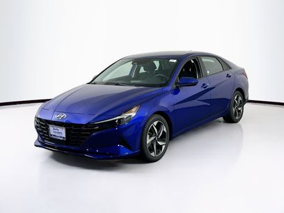 Used 2023 Hyundai Elantra SEL w/ Convenience Package
