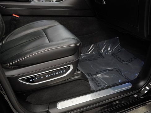 Certified 2024 Jeep Grand Wagoneer Series II w/ Quick Order Packagew 28T image 52