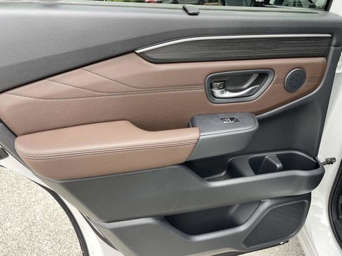 New 2026 Honda Pilot Touring image 14